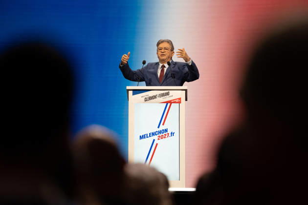 Jean-Luc Melenchon s Presidential Campaign Rally - Cournon-d’Auvergne La France Insoumise (LFI) candidate in 2027 presidential election in France Jean-Luc Melenchon speaks during a campaign rally in Cournon-d Auvergne in the Puy-de-Dome department on October 11, 2026. Photo by Fanny Reynaud ABACAPRESS.COM Clermont-Ferrand Auvergne, auvergne rhône alpes France  Copyright: xReynaudxFanny ABACAx