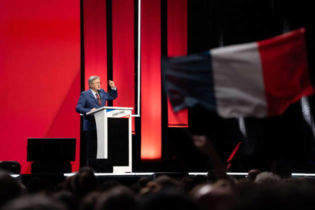 Jean-Luc Melenchon s Presidential Campaign Rally - Cournon-d’Auvergne La France Insoumise (LFI) candidate in 2027 presidential election in France Jean-Luc Melenchon speaks during a campaign rally in Cournon-d Auvergne in the Puy-de-Dome department on October 11, 2026. Photo by Fanny Reynaud ABACAPRESS.COM Clermont-Ferrand Auvergne, auvergne rhône alpes France  Copyright: xReynaudxFanny ABACAx