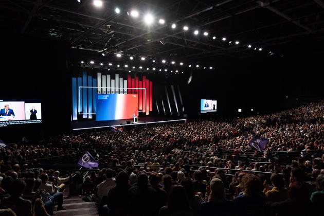 Jean-Luc Melenchon s Presidential Campaign Rally - Cournon-d’Auvergne General view of the crowded arena as Jean-Luc Melenchon candidate of La France insoumise LFI for the 2027 French presidential election took the floor at the Zenith d Auvergne in Cournon-d Auvergne near Clermont-Ferrand in the Puy-de-Dome department in France on October 11, 2026. About 10000 people attended the rally focused on youth according to an estimate on site. Photo by Fanny Reynaud ABACAPRESS.COM Clermont-Ferrand Auvergne, auvergne rhône alpes France  Copyright: xReynaudxFanny ABACAx