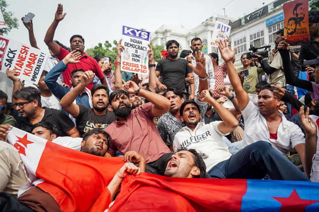 Protesters during the protest against CEC Gyanesh Kumar in New Delhi New Delhi, Oct 11 (ANI): Protesters during the protest against Chief Election Commissioner Gyanesh Kumar at Palika Bazar, Connaught Place, in New Delhi on Sunday. NEW DELHI Delhi India Copyright: xANIx ANI_20261011151