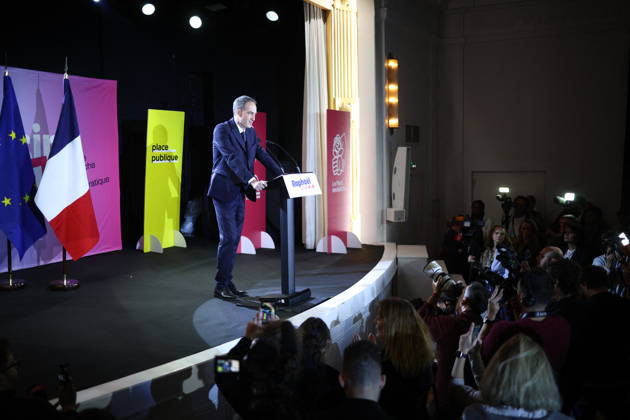 Announcement of the result for the first round of Socialist and Democratic Left primary - Paris Candidate in the Socialist (PS) and centre-left Place Publique (PP) parties primary Raphael Glucksmann delievers a speech after the announcement of the result for the first round of voting in the primary organized by the Socialist Party, Place Publique (PP), and the Republican and Socialist Left, ahead of France s 2027 presidential election, at Solaris in Paris, France on October 11, 2026. Candidate in the Socialist (PS) and centre-left Place Publique (PP) parties primary ahead of France s 2027 presidential election and MEP Raphaël Glucksmann was elected on October 11 2026. Photo by Raphael Lafargue ABACAPRESS.COM Paris France  Copyright: xLafarguexRaphael ABACAx