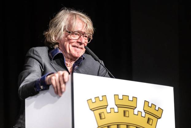 Verleihung der Ehrenbürgerschaft in Mülheim an der Ruhr an Helge Schneider ** NUR FÜR REDAKTIONELLE ZWECKE ** EDITORIAL USE ONLY **<p>Der Musiker und Komiker Helge Schneider spricht am Sonntag, 11.10.2026, zu den geladenen Gästen in der Stadthalle Mülheim an der Ruhr. Er wurde soeben zum Ehrenbürger seiner Geburts- und Heimatstadt ernannt. Deutschland NRW Mülheim an der Ruhr Copyright: MartinxMöller