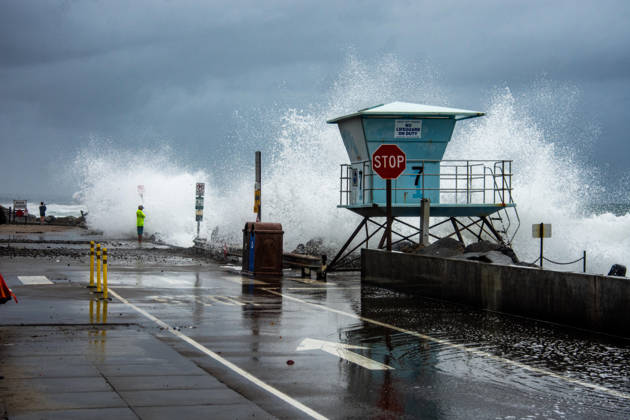 October 11, 2026, Oceanside, California, USA: Oceanside, California, is battered by historic El NioÂ±o tidal swells on October 10, 2026. These Kelvin Waves have brought major damages to the Southern California coastline. Oceanside USA  - ZUMAg219 20261011_znp_g219_008 Copyright: xJakexLeexGreenx