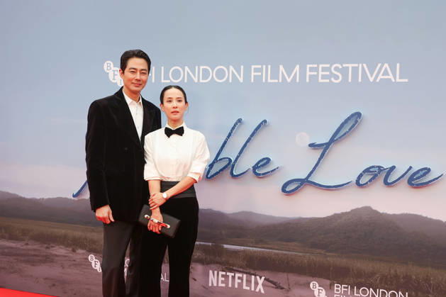 Possible Love premiere at BFI London Film Festival LONDON, UNITED KINGDOM - OCTOBER 11: South Korean actors Cho Yeo-jeong (R) and Zo In-sung (L) attend the premiere of Possible Love during the 70th BFI London Film Festival in London, United Kingdom on October 11, 2026. Zeynep Demir Anadolu London United Kingdom. Editorial use only. Please get in touch for any other usage.  Copyright: x2026xAnadoluxZeynepxDemirx
