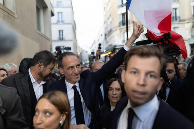 Raphael Glucksmann wins the Socialist and Democratic Left primary - Paris Candidate in the Socialist (PS) and centre-left Place Publique (PP) parties primary Raphael Glucksmann arrives after the announcement of the result for the first round of voting in the primary organized by the Socialist Party, Place Publique (PP), and the Republican and Socialist Left, ahead of France s 2027 presidential election, in Paris on October 11, 2026. Candidate in the Socialist (PS) and centre-left Place Publique (PP) parties primary ahead of France s 2027 presidential election and MEP Raphaël Glucksmann was elected on October 11, 2026. Photo by Raphael Lafargue ABACAPRESS.COM Paris France  Copyright: xLafarguexRaphael ABACAx