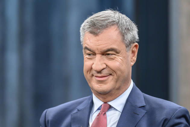 im Bild v.l.: Markus Söder, Ministerpräsident Bayern, CSU, GER, Berlin, Studio, zu Gast bei - Caren Miosga, Polittalk, TV, Format, Das Erste, aus Berlin Adlershof - am Studio 20, Thema: Wie kommt die Regierung aus der Krise, Herr Söder? 11.10.2026, Copyright: HMBxMedia UwexKoch