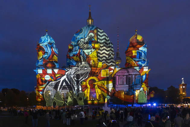 Festival of Lights , Lichterfest in der Innenstadt, Berlin, 10.10.2026 Berliner Dom, 22. BERLIN FESTIVAL OF LIGHTS, Motto: Colours of Love, Lichtinstallationen, 11.10.2026, Berlin, Deutschland < english> Berlin Cathedral, 22nd Berlin Festival of Lights, theme: Colours of Love, light installations, October 11, 2026, Berlin, Germany Berlin Innenstadt Berlin Deutschland, Germany Copyright: xPeterxEngelkex