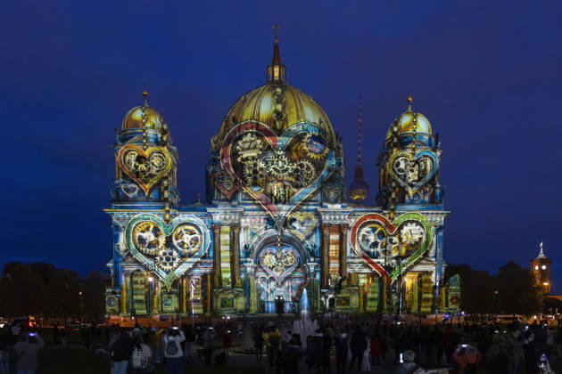 Festival of Lights , Lichterfest in der Innenstadt, Berlin, 10.10.2026 Berliner Dom, 22. BERLIN FESTIVAL OF LIGHTS, Motto: Colours of Love, Lichtinstallationen, 11.10.2026, Berlin, Deutschland < english> Berlin Cathedral, 22nd Berlin Festival of Lights, theme: Colours of Love, light installations, October 11, 2026, Berlin, Germany Berlin Innenstadt Berlin Deutschland, Germany Copyright: xPeterxEngelkex