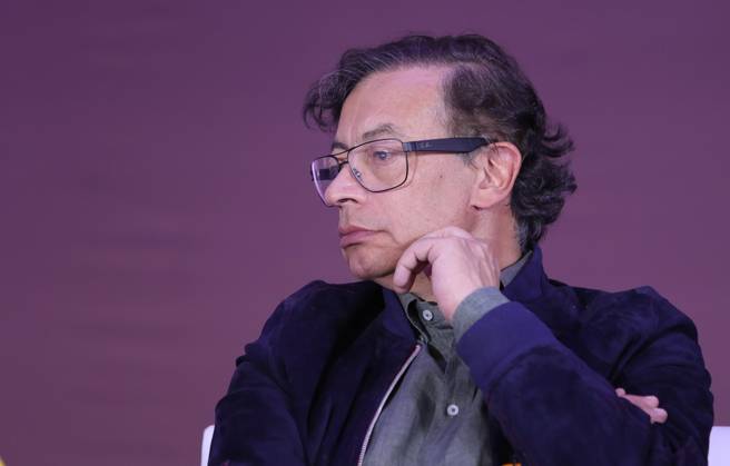 October 11, 2026: TO-45422 & x2013; Mexico City, September 29, 2026. Former Colombian President Gustavo Petro participates in the 26th Zocalo International Book Fair at the presentation of the book Nuestra Am& xe9;rica en vilo. Clasos.com.mx. - ZUMAcs4_ 20261011_faa_cs4_186 Copyright: xMikaxRoblesx