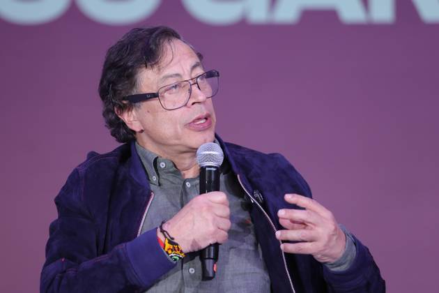 October 11, 2026: TO-45422 & x2013; Mexico City, September 29, 2026. Former Colombian President Gustavo Petro participates in the 26th Zocalo International Book Fair at the presentation of the book Nuestra Am& xe9;rica en vilo. Clasos.com.mx. - ZUMAcs4_ 20261011_faa_cs4_190 Copyright: xMikaxRoblesx
