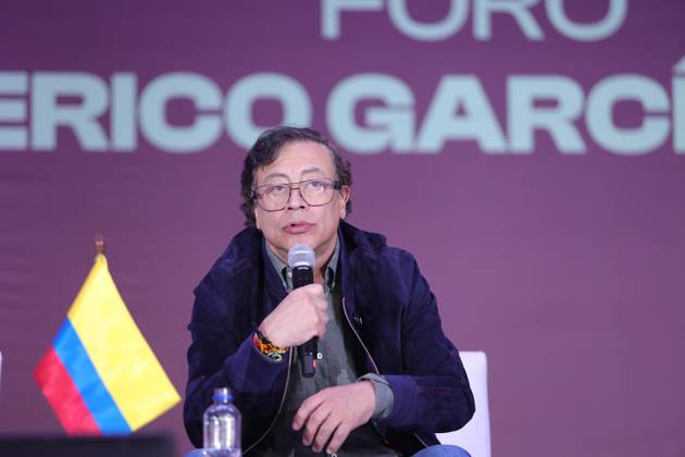October 11, 2026: TO-45422 & x2013; Mexico City, September 29, 2026. Former Colombian President Gustavo Petro participates in the 26th Zocalo International Book Fair at the presentation of the book Nuestra Am& xe9;rica en vilo. Clasos.com.mx. - ZUMAcs4_ 20261011_faa_cs4_195 Copyright: xMikaxRoblesx