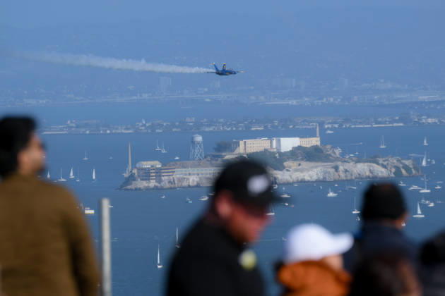 Fleet Week Air Show in San Francisco SAN FRANCISCO, CALIFORNIA - OCTOBER 11: US Navy Blue Angels fly over San Francisco Bay during the Fleet Week Air Show in San Francisco, California, United States on October 11, 2026. Tayfun Coskun Anadolu California United States. Editorial use only. Please get in touch for any other usage.  Copyright: x2026xAnadoluxTayfunxCoskunx