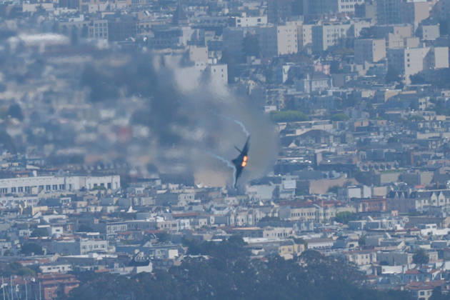 Fleet Week Air Show in San Francisco SAN FRANCISCO, CALIFORNIA - OCTOBER 11: A U.S. Air Force F-22 Raptor or F35B fighter jet flies over San Francisco Bay during the Fleet Week Air Show in San Francisco, California, United States on October 11, 2026. Tayfun Coskun Anadolu California United States. Editorial use only. Please get in touch for any other usage.  Copyright: x2026xAnadoluxTayfunxCoskunx