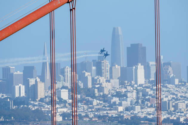 News Bilder des Tages #2 Fleet Week Air Show in San Francisco SAN FRANCISCO, CALIFORNIA - OCTOBER 11: US Navy Blue Angels fly over San Francisco Bay during the Fleet Week Air Show in San Francisco, California, United States on October 11, 2026. Tayfun Coskun Anadolu California United States. Editorial use only. Please get in touch for any other usage.  Copyright: x2026xAnadoluxTayfunxCoskunx