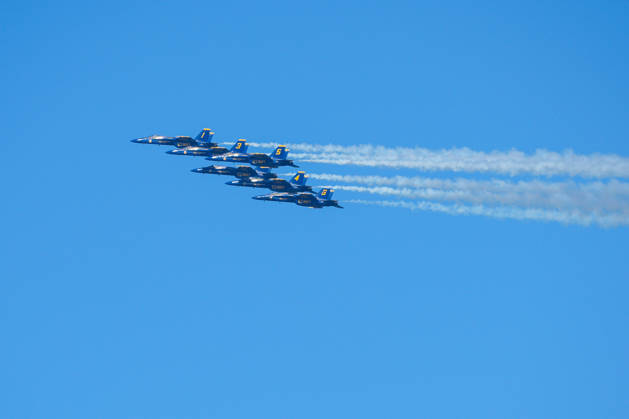 Fleet Week Air Show in San Francisco SAN FRANCISCO, CALIFORNIA - OCTOBER 11: US Navy Blue Angels fly over San Francisco Bay during the Fleet Week Air Show in San Francisco, California, United States on October 11, 2026. Tayfun Coskun Anadolu California United States. Editorial use only. Please get in touch for any other usage.  Copyright: x2026xAnadoluxTayfunxCoskunx