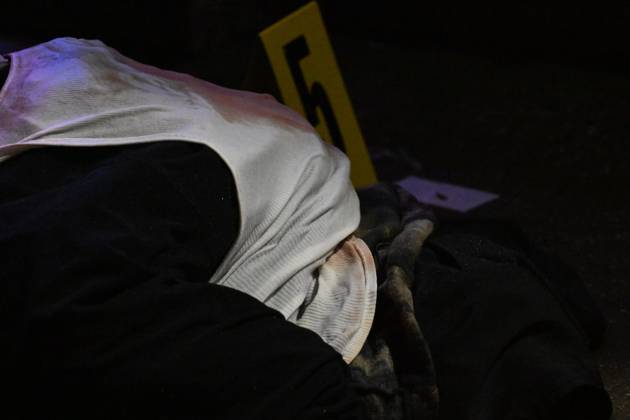 Man Killed After Assault Near Rainbow Station Sex Shop In Manhattan New York - 11 October 2026 NYPD officers work the scene outside Rainbow Station sex shop on 8th Avenue where a man died after reportedly being assaulted within the confines of the 10th precinct in Manhattan, New York, United States on Sunday, October 11, 2026. Sunday evening at approximately 9:10 pm the incident took place. Clothing, shoes and blood were discovered at the scene. The victim was taken to Bellevue Hospital where he was pronounced dead. There are no arrests and the investigation is ongoing by the NYPD. Manhattan United States Copyright: xKylexMazzax xSOPAxImagesx Kyle-Mazza-1458091