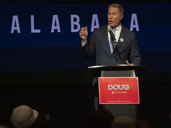 October 11, 2026, Huntsville, Alabama, USA: Congressional candidate ANDREW SNEED (D-AL) addresses supporters of Doug Jones during a campaign rally in Huntsville for Jones gubernatorial race. Sneed is one several Democratic congressional candidates calling for ethics reform and government accountability. Huntsville USA - ZUMAd155 20261011_znp_d155_015 Copyright: xSuexDorfmanx