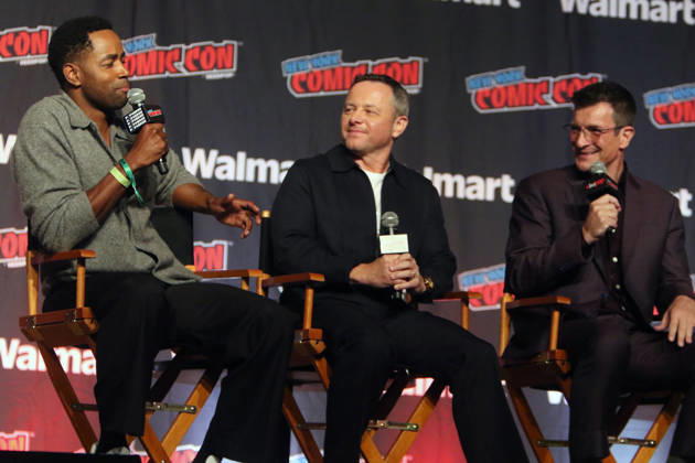 NEW YORK, NY- OCTOBER 11: Jay Ellis, Alexi Hawley and Nathan Fillion pictured at The Rookie panel during New York Comic Con 2026 at Javits Center on October 11, 2026 in New York City. Copyright: xRWx