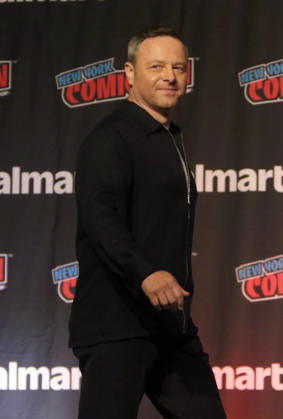 NEW YORK, NY- OCTOBER 11: Alexi Hawley pictured at The Rookie panel during New York Comic Con 2026 at Javits Center on October 11, 2026 in New York City. Copyright: xRWx