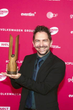 Gregor Mayrhofer bei der Verleihung des Opus Klassik 2026 im Konzerthaus am Gendarmenmarkt. Berlin, 11.10.2026