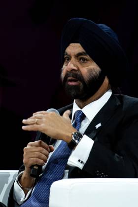 The IMF–World Bank Group Annual Meetings 2026 in Bangkok, Thailand. – 12 Oct 2026 Ajay Banga, President of the World Bank, speaks at the World Bank Group s flagship forum, Small AI: More and Better Jobs, during the IMF–World Bank Group Annual Meetings 2026. The IMF–World Bank Group Annual Meetings 2026 will take place at the Queen Sirikit National Convention Center in Bangkok from October 12-18, 2026, drawing over 15,000 delegates from 191 member countries as Thailand hosts this prestigious event for the first time in 35 years. Bangkok Thailand Copyright: xPeeraponxBoonyakiatx xSOPAxImagesx Peerapon-Boonyakiat-1458127