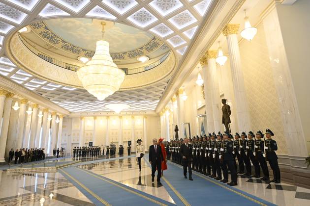 Kazakhstan s President Kassym-Jomart Tokayev; Queen Mathilde of Belgium and King Philippe - Filip of Belgium pictured at the welcome ceremony at the presidential palace during the official state visit of the Belgian King and Queen to Kazakhstan, on Monday 12 October 2026. The first State Visit of Belgium s royal couple in central Asia from 11 to 14 October 2026, aims to highlight bilateral cooperation in the economic, academic, and cultural fields.  POOLxDIDIERxLEBRUN 189535868