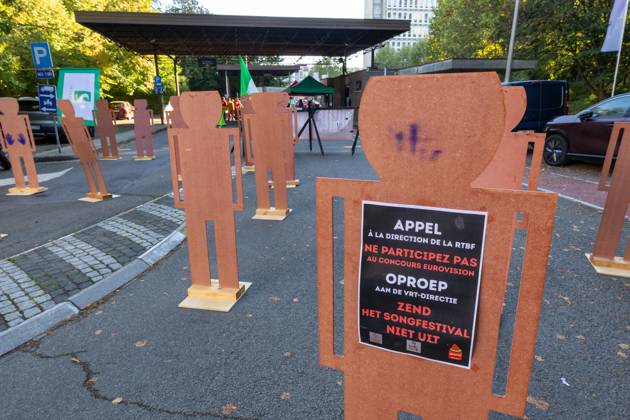 This image shows a striker picket at the VRT during a strike in the public services in Belgium, against the Federal Government s budgetary measures, organised by the trade unions on Monday 12 October 2026 in Brussels.  NICOLASxMAETERLINCK 189536616