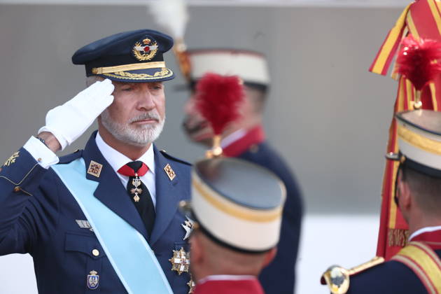 October 12 Parade for Hispanic Heritage Day King Felipe VI during the solemn ceremony honoring the national flag and the military parade for October 12, Hispanic Heritage Day, in the Plaza de Cánovas del Castillo, on October 12, 2026, in Madrid, Spain. The events begin with the raising of the flag and are followed by a tribute to those who gave their lives for the country. Subsequently, the military air and ground parades begin. Approximately 4,400 members of the Armed Forces, the security forces, and various civilian public institutions are participating this year in the parade presided over by the King and Queen. The aerial parade featured 50 fighter, training, and transport aircraft, as well as around 30 helicopters. On the ground, appr Copyright: xEduardoxParrax 7840582