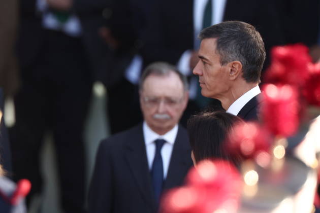October 12 Parade for Hispanic Heritage Day Prime Minister Pedro Sánchez during the solemn ceremony honoring the national flag and the military parade on October 12, Hispanic Heritage Day, at Plaza de Cánovas del Castillo, on October 12, 2026, in Madrid, Spain. The events begin with the raising of the flag and are followed by a tribute to those who gave their lives for the country. Subsequently, the military air and ground parades begin. Approximately 4,400 members of the Armed Forces, the security forces, and various civilian public institutions are participating this year in the parade presided over by the King and Queen. The aerial parade featured 50 fighter, training, and transport aircraft, as well as around 30 helicopters. On the gro Copyright: xEduardoxParrax 7840590