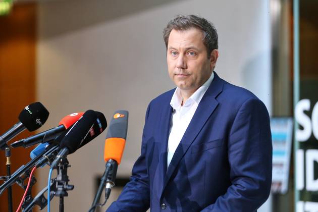 Berlin, Deutschland, 12.10.2026: Willy-Brandt-Haus: Pressekonferenz nach Vorstandssitzung: Bundesminister der Finanzen Lars Klingbeil (SPD) Copyright: xdtsxNachrichtenagenturx dts_138235