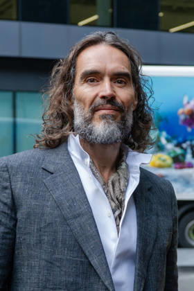 October 12, 2026, London, England, United Kingdom: Actor and comedian Russell BRAND arrives at Southwark Crown Court in London, United Kingdom, on October 12, 2026, as his trial begins on charges of rape, sexual assault and indecent assault. BRAND denies all the charges and has pleaded not guilty. London United Kingdom - ZUMAk172 20261012_zip_k172_032 Copyright: xThomasxKrychx