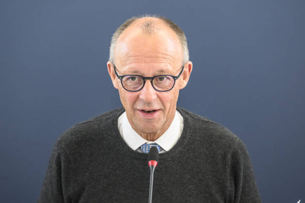 im Bild v.l.: Friedrich Merz MdB, GER, Berlin, Bildtermin - vor der Bundesvorstandssitzung mit Bundeskanzler Friedrich Merz MdB, 12.10.2026, Copyright: HMBxMedia UwexKoch