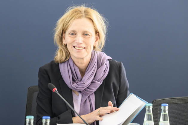 im Bild v.l.: Karin Prien Bundesministerin für Bildung, Familie, Senioren, Frauen und Jugend der Bundesrepublik Deutschland, GER, Berlin, Bildtermin - vor der Bundesvorstandssitzung mit Bundeskanzler Friedrich Merz MdB, 12.10.2026, Copyright: HMBxMedia UwexKoch