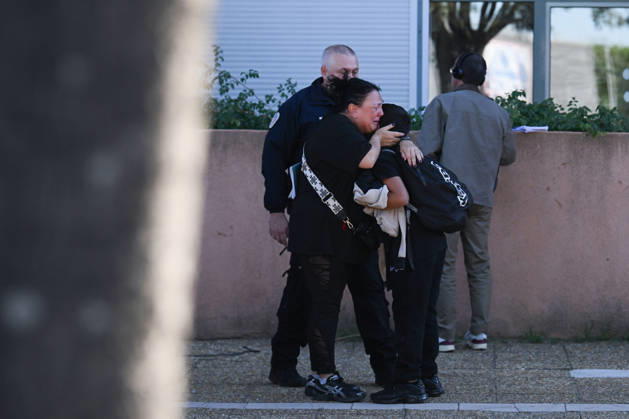 NEWS : Le principal d un college et une professeure blessÃ s par balle par un tir de fusil de chasse Ã Aubagne NEWS : Le principal du college Lakanal Ã Aubagne et une professeure blessÃ s par balle par un tir de fusil de chasse, le 12 octobre 2026. AubagneFrance  Copyright: xWilliamxCannarellax