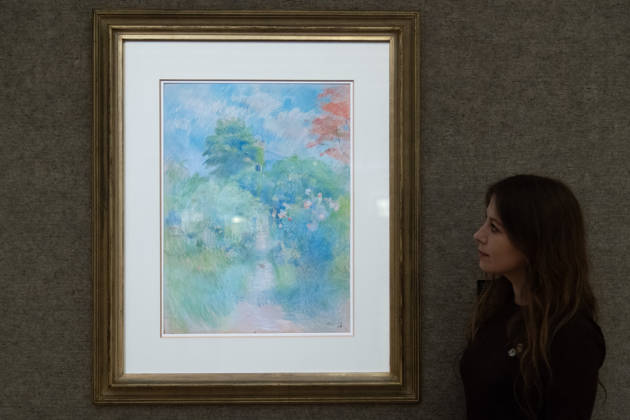 Bonhams 20th 21st Century Art Day Evening Sales Highlights Photocall - Bonhams, London, UK - 12 October, 2026 A staff member views L Allà e du Jardin à Mà zy by Berthe Morisot (est. £120k - £180k) as part of Bonhams 20th 21st Century Art Day Evening Sales which is to go on auction from 15th - 16th October 2026 at Bonhams in London, England, UK on Monday 12 October, 2026., Credit:Justin Ng Avalon UK, England, London, Bonhams Copyright: xJustinxNgx xAvalonx 1142586607
