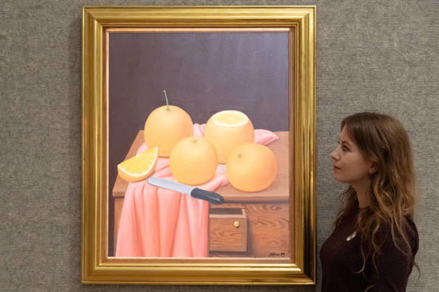 Bonhams 20th 21st Century Art Day Evening Sales Highlights Photocall - Bonhams, London, UK - 12 October, 2026 A staff member views Still Life with Oranges by Botero (est. £200k - £300k) as part of Bonhams 20th 21st Century Art Day Evening Sales which is to go on auction from 15th - 16th October 2026 at Bonhams in London, England, UK on Monday 12 October, 2026., Credit:Justin Ng Avalon UK, England, London, Bonhams Copyright: xJustinxNgx xAvalonx 1142586616