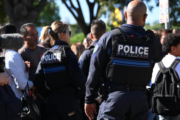 NEWS : Le principal d un college et une professeure blessÃ s par balle par un tir de fusil de chasse Ã Aubagne NEWS : Le principal du college Lakanal Ã Aubagne et une professeure blessÃ s par balle par un tir de fusil de chasse, le 12 octobre 2026. AubagneFrance  Copyright: xWilliamxCannarellax