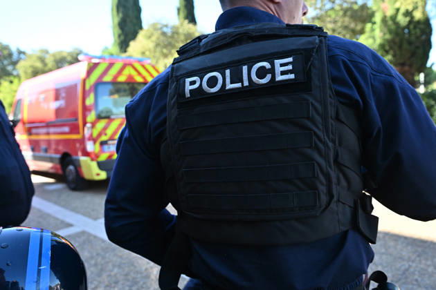 NEWS : Le principal d un college et une professeure blessÃ s par balle par un tir de fusil de chasse Ã Aubagne NEWS : Le principal du college Lakanal Ã Aubagne et une professeure blessÃ s par balle par un tir de fusil de chasse, le 12 octobre 2026. AubagneFrance  Copyright: xWilliamxCannarellax