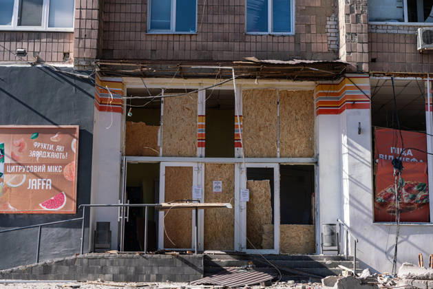 Drone attack hits residential building in Ukraine s Kharkiv, injuring 13 KHARKIV, UKRAINE - OCTOBER 12: A view of a heavy damage following a drone attack that injured 13 people in Kharkiv, Ukraine, on October 12, 2026. Firefighters, police officers and rescue teams were dispatched to the scene to assist affected residents. Carlo Bravo Anadolu Kharkiv Ukraine. Editorial use only. Please get in touch for any other usage.  Copyright: x2026xAnadoluxCarloxBravox
