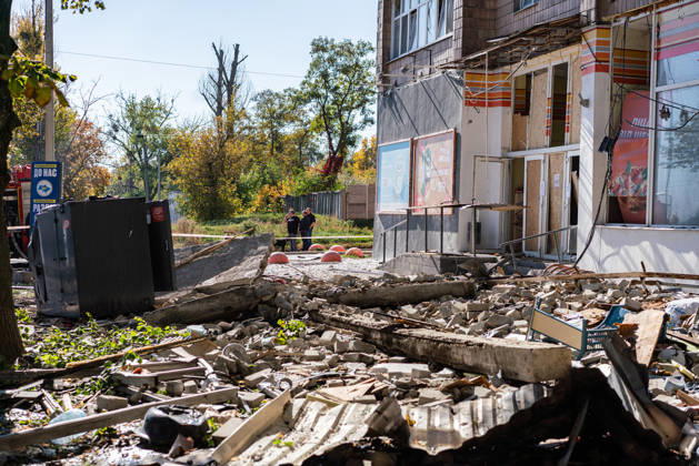 Russian drone attack hits residential building in Ukraine s Kharkiv, injuring 13 KHARKIV, UKRAINE - OCTOBER 12: A view of a heavy damage following a drone attack that injured 13 people in Kharkiv, Ukraine, on October 12, 2026. Firefighters, police officers and rescue teams were dispatched to the scene to assist affected residents. Carlo Bravo Anadolu Kharkiv Ukraine. Editorial use only. Please get in touch for any other usage.  Copyright: x2026xAnadoluxCarloxBravox