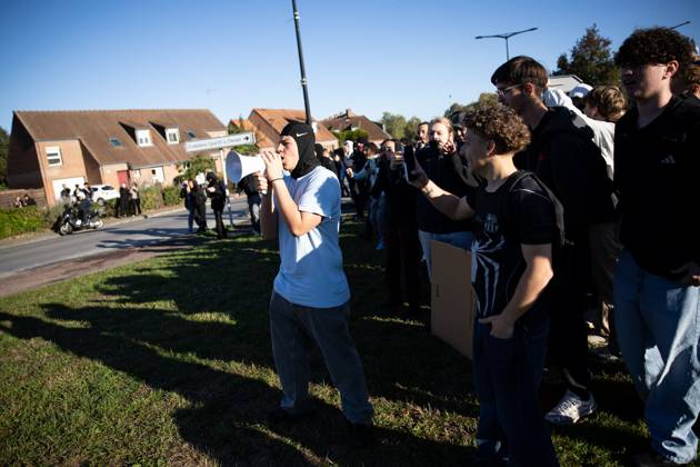 DENAIN: MOUSSERON HIGH SCHOOL PROTEST; PHOTOPQR; VOIX DU NORD; PIERRE ROUANET; OCTOBER 12, 2026; DENAIN, OCTOBER 12, 2026: National High School Student Protest Movement, blockade of high schools, high school students’ anger This Monday morning in front of Mousseron High School in Denain, along with students from Kastler PHOTO PIERRE ROUANET LA VOIX DU NORD Since late September, students across France have been holding protests against underfunding in education and have been blocking access to many high schools HAUTS-DE-FRANCE France Copyright: xPHOTOPQR VOIXxDUxNORD MAXPPPxPIERRExROUANETx 20261012VDN0277 20261012VDN0277