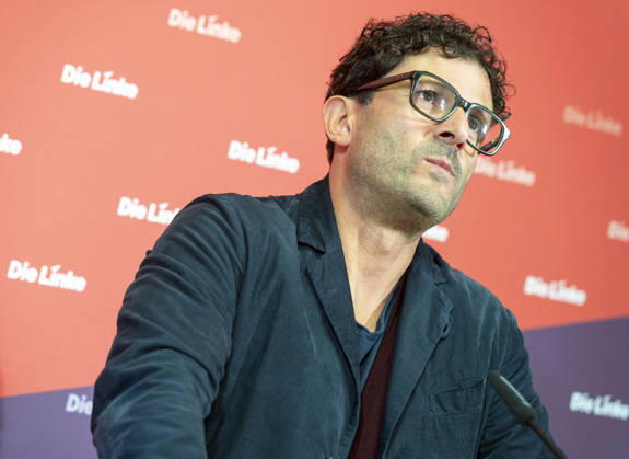 Luigi Pantisano EUR, Deutschland, Berlin, 12.10.2026: Pressekonferenz von Luigi Pantisano Vorsitzender der Partei Die Linke im Karl-Liebknecht-Haus zu aktuellen Themen.