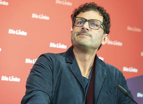 Luigi Pantisano EUR, Deutschland, Berlin, 12.10.2026: Pressekonferenz von Luigi Pantisano Vorsitzender der Partei Die Linke im Karl-Liebknecht-Haus zu aktuellen Themen.
