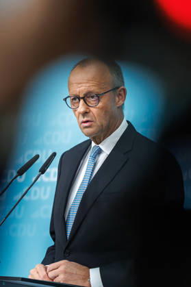 Pressekonferenz mit dem Vorsitzenden der CDU Deutschlands, Bundeskanzler Friedrich Merz und der Generalsekretärin der CDU Deutschlands Franziska Hoppermann Pressekonferenz mit dem Vorsitzenden der CDU Deutschlands, Bundeskanzler Friedrich Merz und der Generalsekretärin der CDU Deutschlands Franziska Hoppermann am 12.10.2026 in Berlin. Berlin Berlin Deutschland CDU-Bundesgeschäftsstelle (Konrad-Adenauer-Haus)