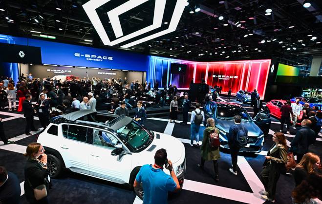 2026 PARIS MOTOR SHOW PHOTOPQR OUEST FRANCE Franck Dubray Paris, Oct. 12, 2026 Paris Motor Show, Porte de Versailles, Paris Renault Booth Photo by Franck Dubray Oct. 12, 2026 Paris Motor Show, Paris, France  Copyright: xPHOTOPQR OUESTxFRANCE MAXPPPxFranckxDubrayx 20261012OFR0372 20261012OFR0372