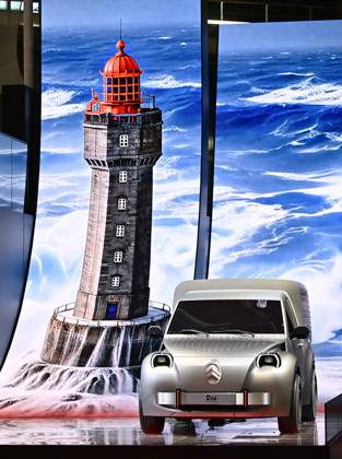 2026 PARIS AUTO SHOW PHOTOPQR OUEST FRANCE Franck Dubray Paris, October 12, 2026 Paris Auto Show at Porte de Versailles, Paris Citroën booth featuring the new 2CV Photo by Franck Dubray, October 12, 2026 Paris Auto Show Paris, France  Copyright: xPHOTOPQR OUESTxFRANCE MAXPPPxFranckxDubrayx 20261012OFR0412 20261012OFR0412