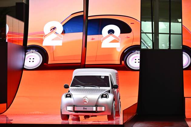 2026 PARIS AUTO SHOW PHOTOPQR OUEST FRANCE Franck Dubray Paris, October 12, 2026 Paris Auto Show at Porte de Versailles, Citroën booth featuring the new 2CV Photo by Franck Dubray, October 12, 2026 Paris Auto Show Paris, France  Copyright: xPHOTOPQR OUESTxFRANCE MAXPPPxFranckxDubrayx 20261012OFR0421 20261012OFR0421