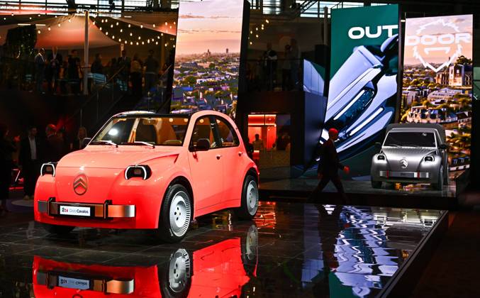 2026 PARIS AUTO SHOW PHOTOPQR OUEST FRANCE Franck Dubray Paris, October 12, 2026 Paris Auto Show at Porte de Versailles, Citroën booth featuring the new 2CV Photo by Franck Dubray, October 12, 2026 Paris Auto Show Paris, France  Copyright: xPHOTOPQR OUESTxFRANCE MAXPPPxFranckxDubrayx 20261012OFR0424 20261012OFR0424