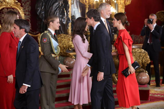 The King and Queen, the Princess of Asturias, and Infanta Sofía preside over the reception at the Royal Palace in celebration of National Day. Fernando Fitz James Stuart y Solís and Sofía Palazuelo during the reception with the King and Queen, Princess Leonor, and Infanta Sofía on the occasion of National Day, at the Royal Palace, on October 12, 2026, in Madrid, Spain. The event is presided over by the King and Queen, the Princess of Asturias, and Infanta Sofía following the solemn ceremony honoring the national flag and the military parade held in Plaza de Cánovas del Castillo. The purpose of the National Day commemoration is to solemnly recall moments in our collective history that form part of our shared historical, cultural, and social Copyright: xRaulxTerrelx 7841000