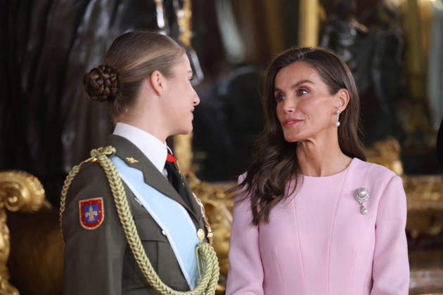 The King and Queen, the Princess of Asturias, and Infanta Sofía preside over the reception at the Royal Palace to mark National Day. Princess Leonor and Queen Letizia during the reception held to mark National Day at the Royal Palace on October 12, 2026, in Madrid, Spain. The event is presided over by the King and Queen, the Princess of Asturias, and Infanta Sofía following the solemn ceremony honoring the national flag and the military parade held in Plaza de Cánovas del Castillo. The commemoration of National Day aims to solemnly recall moments in our collective history that form part of our shared historical, cultural, and social heritage, recognized as such by the vast majority of citizens. HISPANIC DAY KING FELIPE QUEEN LETIZIA PRINCE Copyright: xRaulxTerrelx 7841060